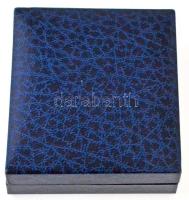 Horvátország DN "Honvédelmi Minisztérium" zománcozott fém érem eredeti dísztokban, hátolda...