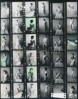 Erotikus fotónegatívok kontakt másolata, 2 db, 23×18 cm