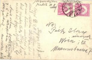 1927 Budapest II. Margit körút 14. Budai Kispipa vendéglő, étterem bejárata tulajdonossal és kutyáva...