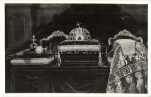 1938 Budapest, Szent István Jubileumi Év, Szent Korona közszemlére tétele a Királyi Várban
