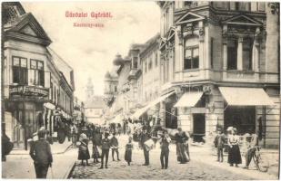 1910 Győr, Kazinczy utca, Első Győri Gőzerővel Berendezett selyem és kelme festészeti és vegyészeti tisztító intézet, kerékpáros férfi, üzletek. Kiadja Berecz Viktor - képeslapfüzetből / from postcard booklet (EK)