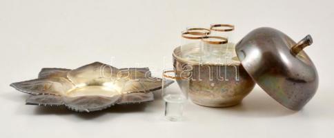 Alma formájú retró kupicás készlet, fém, 5 db üveg kupicás pohárral, leveles tálcával, 11×11 cm