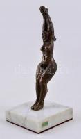 Jelzés nélkül: Női akt, bronz szobor, márvány talapzaton, m: 18,5 cm