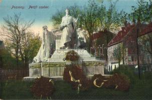 Pozsony, Pressburg, Bratislava; Petőfi szobor / statue