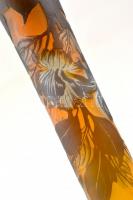 Gallé jelzéssel virágmintás váza, többrétegű, kis kopásokkal, m: 30 cm