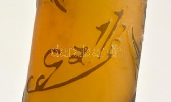 Gallé jelzéssel virágmintás váza, többrétegű, kis kopásokkal, m: 30 cm