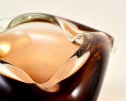 Dekoratív kis tálka, több rétegű fújt, hibátlan, jelzett, 19×11 cm