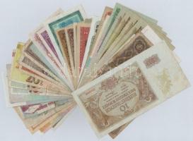Vegyes 36db-os külföldi és magyar bankjegy tétel T:III,III-
Mixed 36pcs of foreign and hungarian ba...