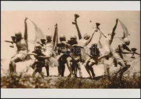 cca 1935 Mozgásművészeti fényképek, Szentpál Olga (1895-1968) mozgásművészeti iskolájának archívumáb...