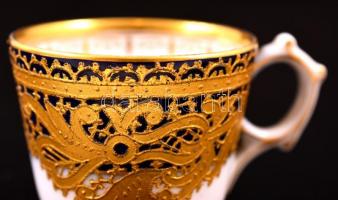 Jelzett "csipkés" mini csésze és alj, kézzel festett, apró kopásokkal