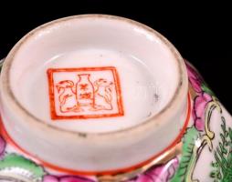 Jelzett kínai tálka, kézzel festett, apró kopásokkal, m:6 cm, d:11 cm
