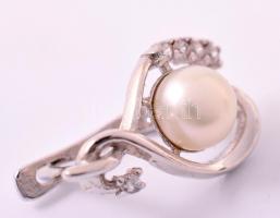 Ezüst (Ag.) szett tenyésztett gyönggyel, cirkón kövekkel,  jelzett, bruttó: 13 g