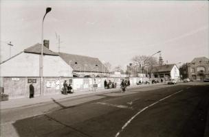 cca 1977 Kecskemét, várostörténeti jelentőséggel bíró, 88 db vintage negatív, a tasakon feliratozva,...