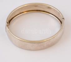 Ezüst(Ag) ovális karperec, jelzett, 5,5×6 cm, nettó: 27,2 g