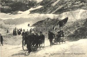 Jungfraubahn, Schlitteln am Eigergletscher / Winter sport, sledding