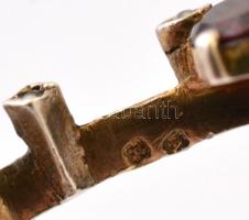 Ezüst(Ag) karperec, apró kövekkel, jelzett, 8,5×7 cm, bruttó: 5,2 g