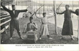 Troupe Egyptienne de Medine dans leurs Sports du pays. Souvenir de Buffalo Bills Wild West / Egyptian troops at a sport event (Rb)