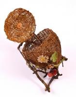 Szecessziós virágos fém kosárka, kopásnyomokkal, 15×10 cm