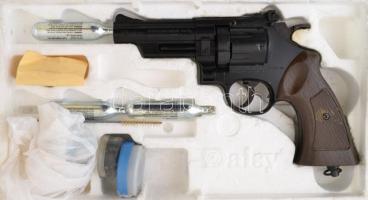 Daisy Power Line 44 légpisztoly patronokkal, eredeti dobozában