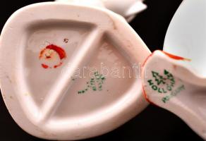 Hollóházi porcelán liba és libás fiú, kézzel festett, jelzett,  sérüléssel, m: 18 és 21 cm