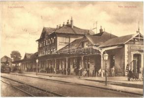 1912 Kecskemét, MÁV pályaudvar, vasútállomás, gőzmozdony. Komor Gyula kiadása