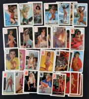 Jugoszláv 32 lapos kártyanaptáras erotikus játékkártya, jó állapotban