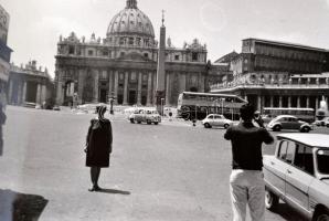 1966 Római utazás fotói, a hátoldalakon feliratozva, kb. 60 db., 6x9 cm