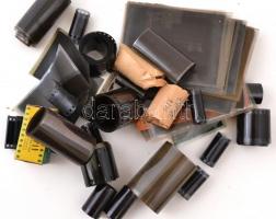 Vegyes fotó tétel: utazások, nyaralások képei, családi portrék, fotók és negatívok vegyesen, több sz...