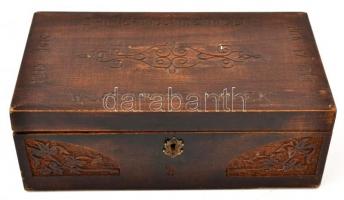 1916-1918 Világháborús fa emlékdoboz, felirattal, faragással, kulcs nélkül, 12×21×8 cm
