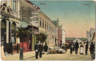 Ruttka, Vrútky; Vasúti szálloda, piaci árusok, Gross Janka üzlete / railway hotel, market vendors, shops (kopott sarkak / worn corners)