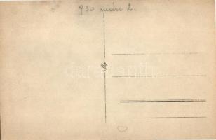 1930 Főtisztek békeidőben kimenőben előkelő hölgyek társaságban / Hungarian military officers in pea...