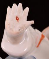 Porcelán kúszó kisgyerek, kézzel festett, jelzett, kis sérülésekkel, m: 10 cm