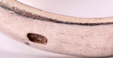 Ezüst(Ag) gyűrű, fekete zománc  berakással, jelzett, méret: 53, bruttó: 5,6 g