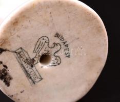 Aquincumi kutya + porcelán kutyapár, kézzel festett, az egyik jelzett, apró kopásokkal, különböző mé...