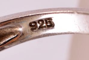 Ezüst(Ag) háromköves modern gyűrű, jelzett, méret: 52, bruttó: 2,6 g