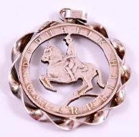 Ezüst(Ag) áttört lovas függő, jelzett, d: 3 cm, nettó: 4,3 g