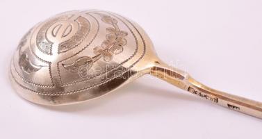 Orosz ezüst(Ag) csavart nyelű kanál, jelzett, h: 14,3 cm, nettó: 28,2 g