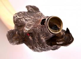 XIX. sz vége: Georg Adam Scheid: Vaddisznófejet mintázó vadász motívumos, ezüst-csont szivarvágó. Va...