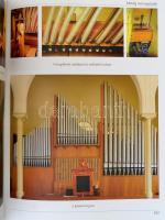 Hadházy Jenő: Hajdúhadház református értékei. Az előszót, az utószót írta és a kötetet lektorálta: P...