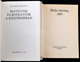 Vegyes könyvtétel, 2 db: 

Buda ostroma, 1686. Vál., a szöveget gondozta, a bevezető tanulmányt és...