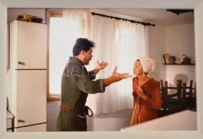 cca 1990 a Csapd le csacsi! című film forgatási fotója és 3 db diapozitív, feliratozva, különböző mé...