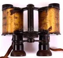 I. Világháborús katonai tiszti látcső Fém házzal, jó állapotban. / Military glasses.  12x16 cm