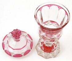 XIX. sz. közepe: Cseh csiszolt és gravírozott üveg serleg fedéllel  A gravírozás színezett felületen...