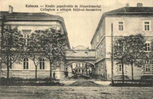 1916 Kalocsa, Kisebb papnövelde és Jézustársasági Collegium a sóhajok hídjával összekötve. Jurcsó Antal kiadása