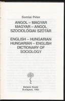 Vegyes könyvtétel, 2 db: 

Hartai László: Mozgóképkultúra és médiaismeret. Tanári kézikönyv. Bp.,1...