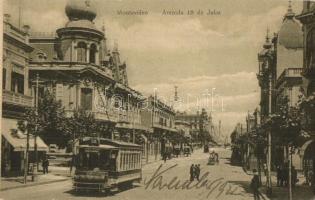 Montevideo, Avenida 18 de Julio / street view with tram line 52
