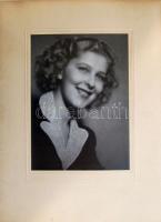 cca 1900-1960 6db nagyméretű családi fotó (egy bekeretezve)