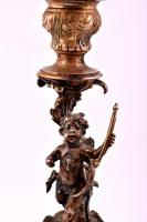 XIX. sz. Ezüstözött asztalközép puttó szobrocskával  21 cm átmérőjű csiszolt üveg tartórésszel. / An...