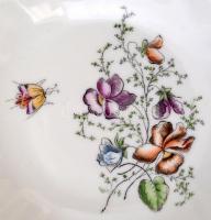 Vegyes porcelán tétel: 3 db matricás kávéscsésze + 3 db klf alj (egyik Aquincumi) + Herendi bonbonie...