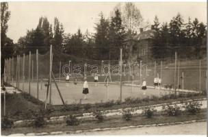 Budapest XII. Zugliget, Angolkisasszonyok zárdájának teniszpályája. photo